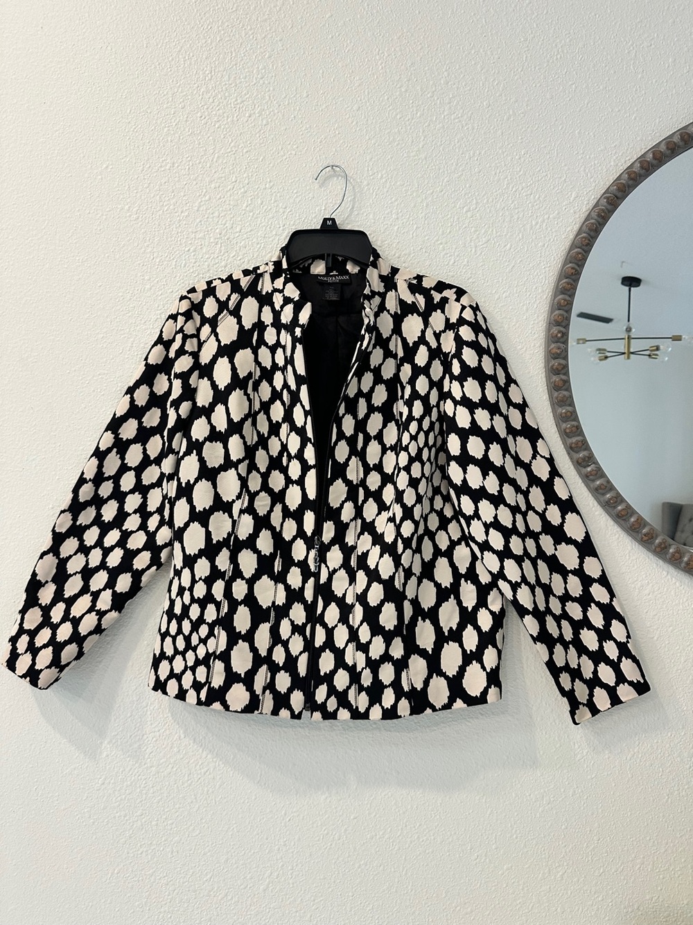 Black & Cream Printed Zip-Front Women's Jacket